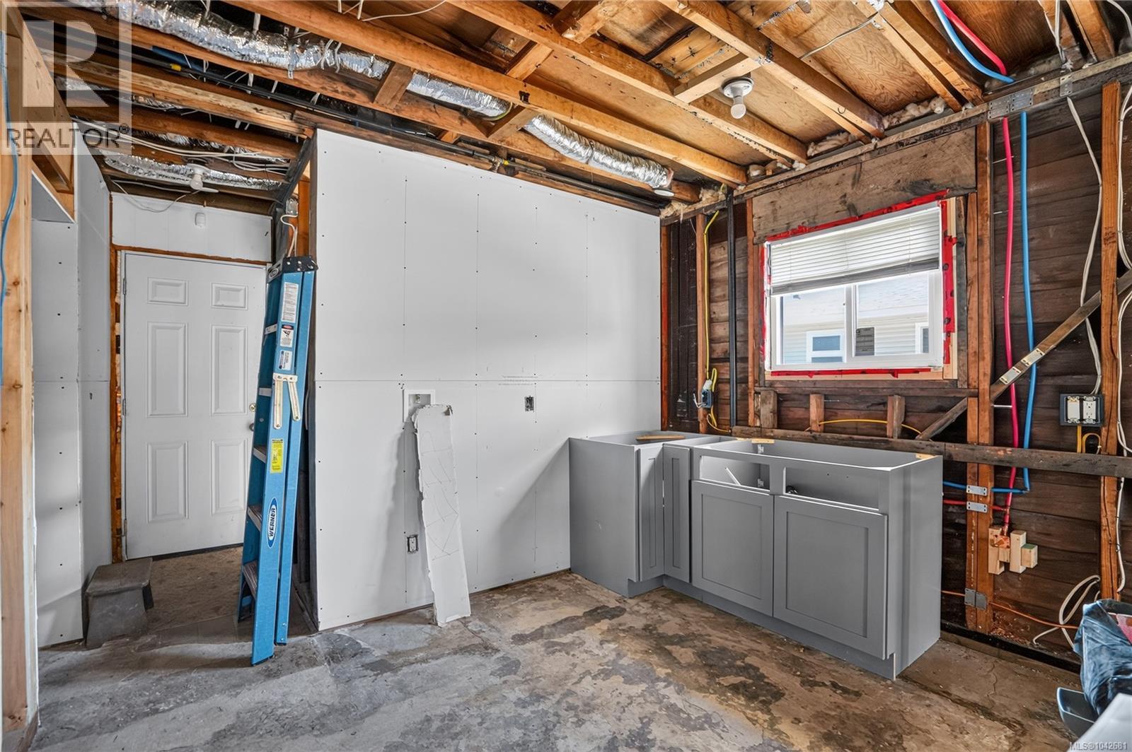 2679 4th Ave - 7