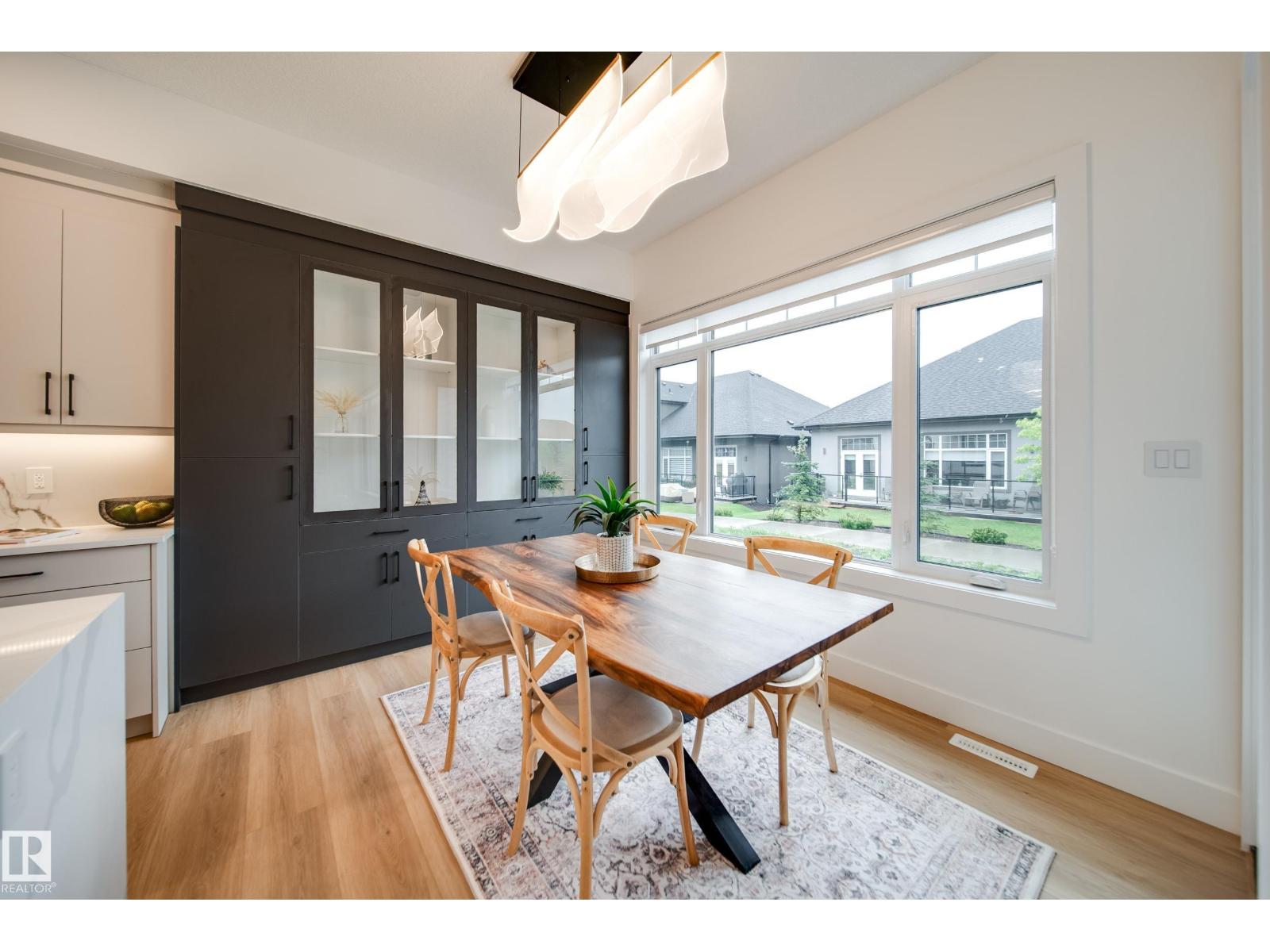 #42 20425 93 AV NW - 22