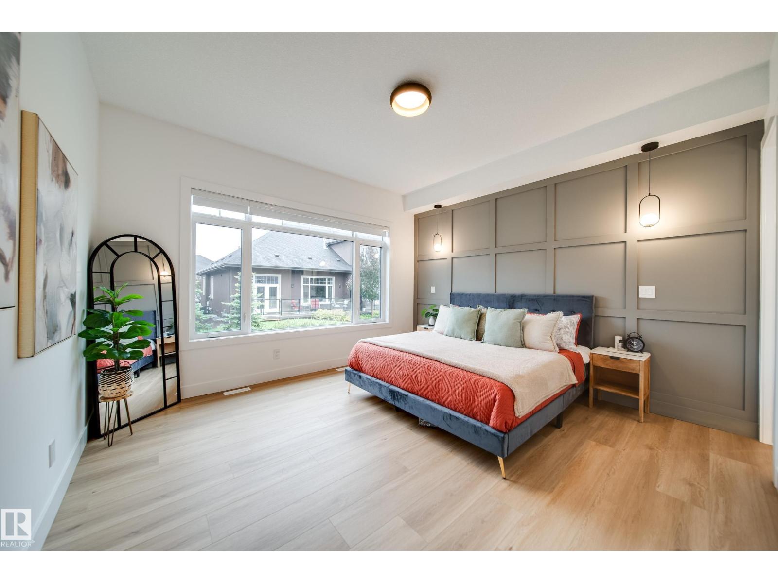 #42 20425 93 AV NW - 4