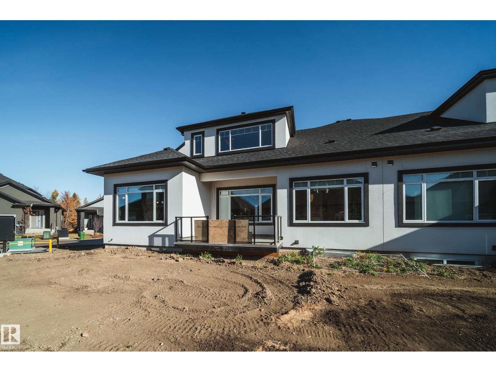 #42 20425 93 AV NW - 66