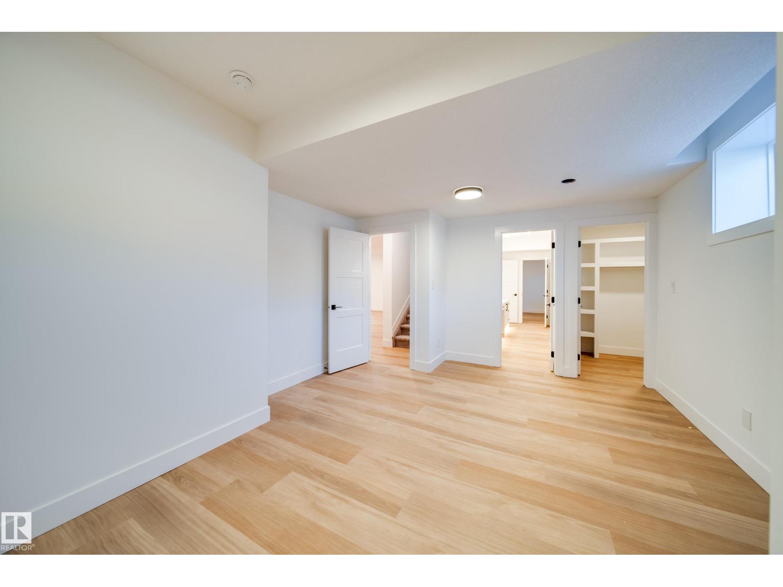 #42 20425 93 AV NW - 58
