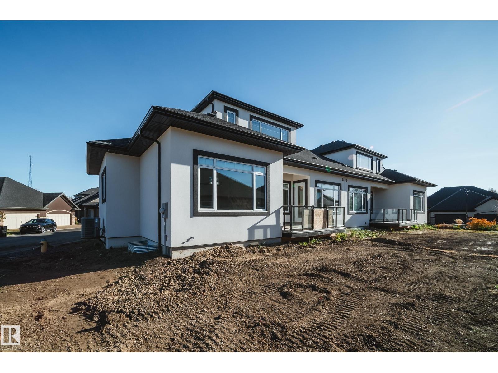 #42 20425 93 AV NW - 65