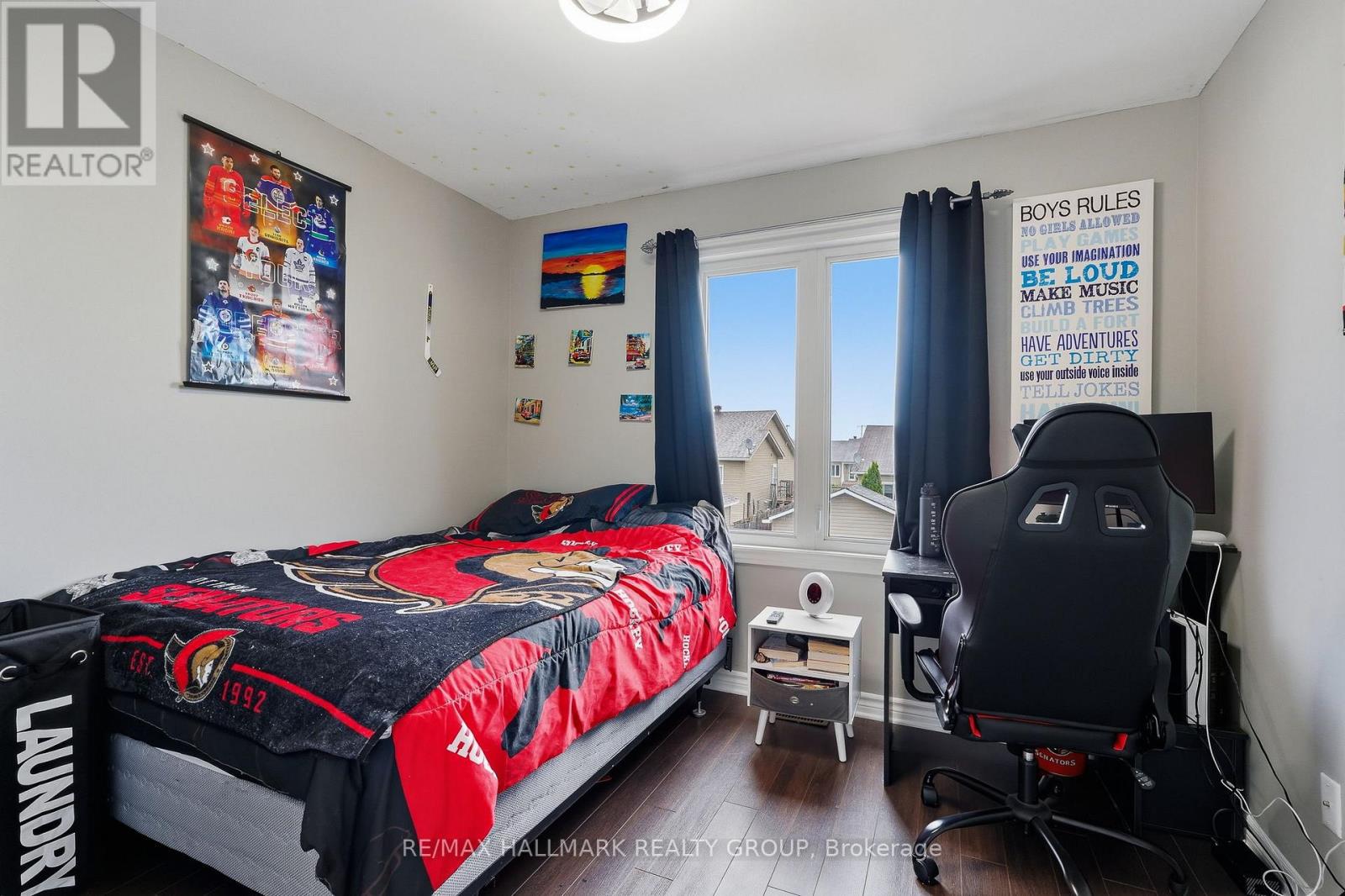 462 DENIS STREET - 17