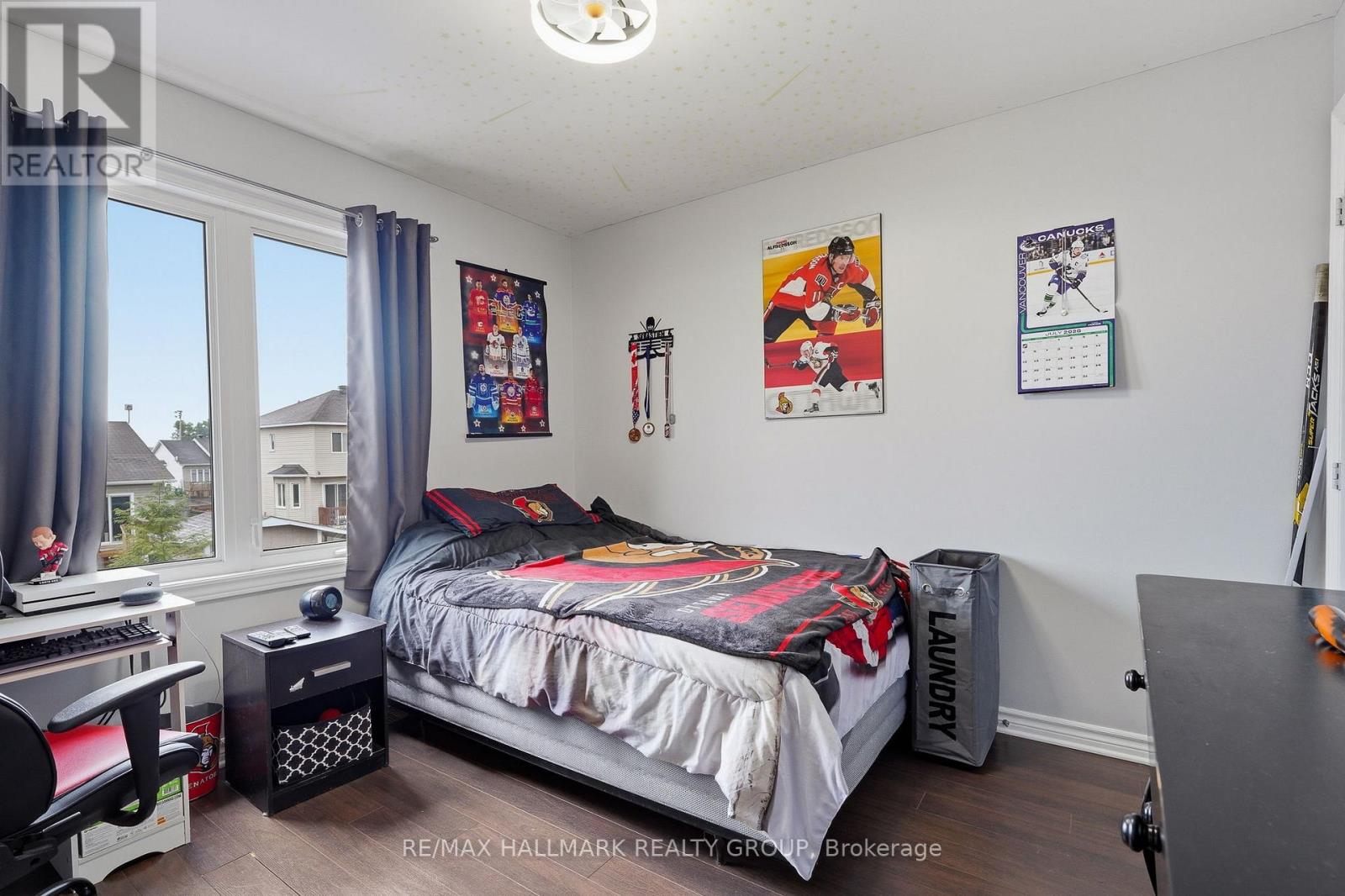 462 DENIS STREET - 18