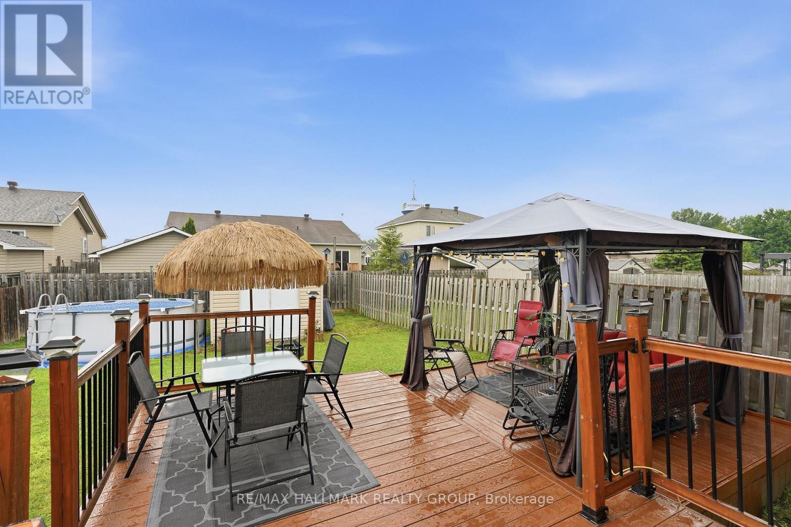 462 DENIS STREET - 24