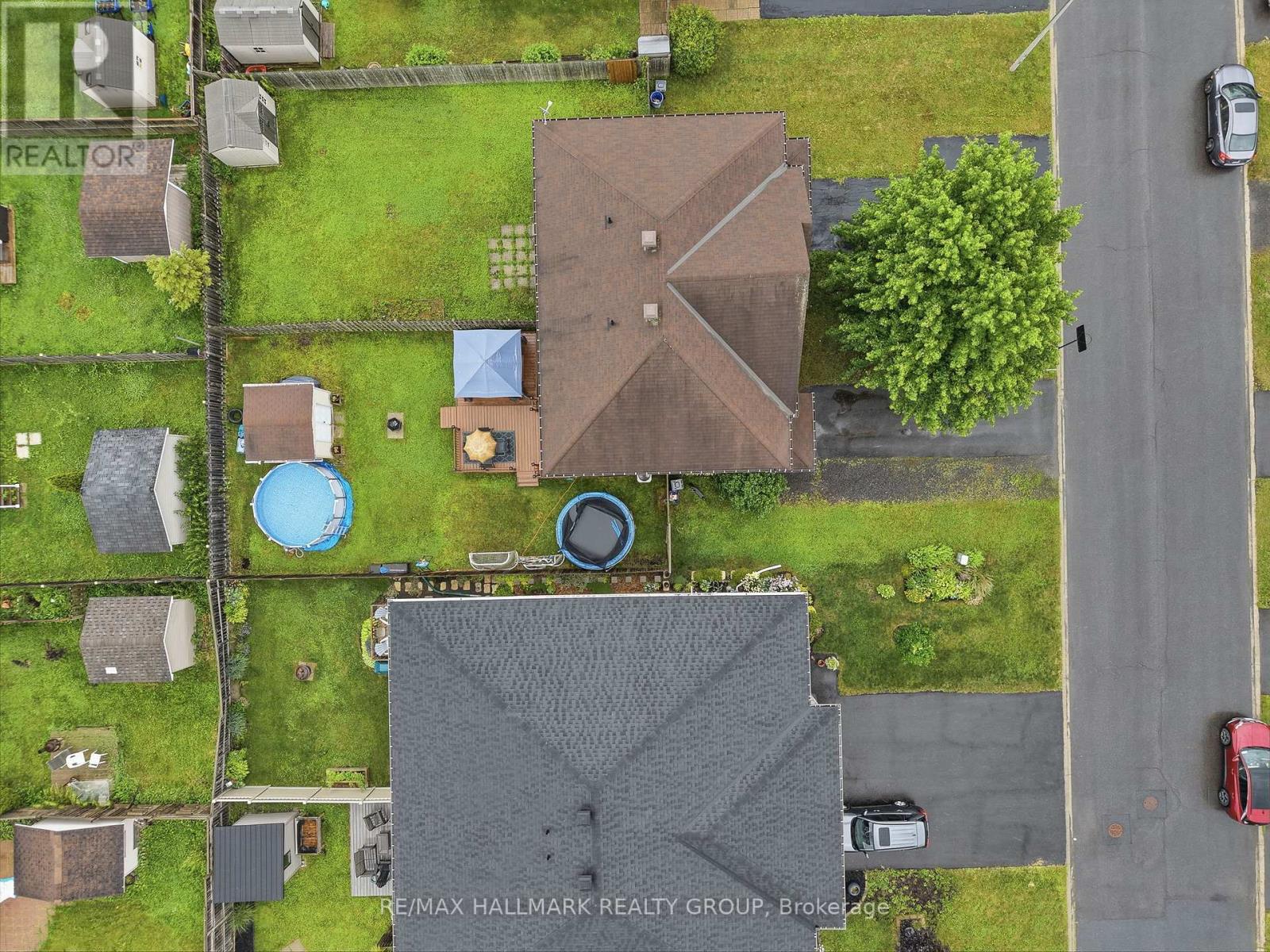 462 DENIS STREET - 29