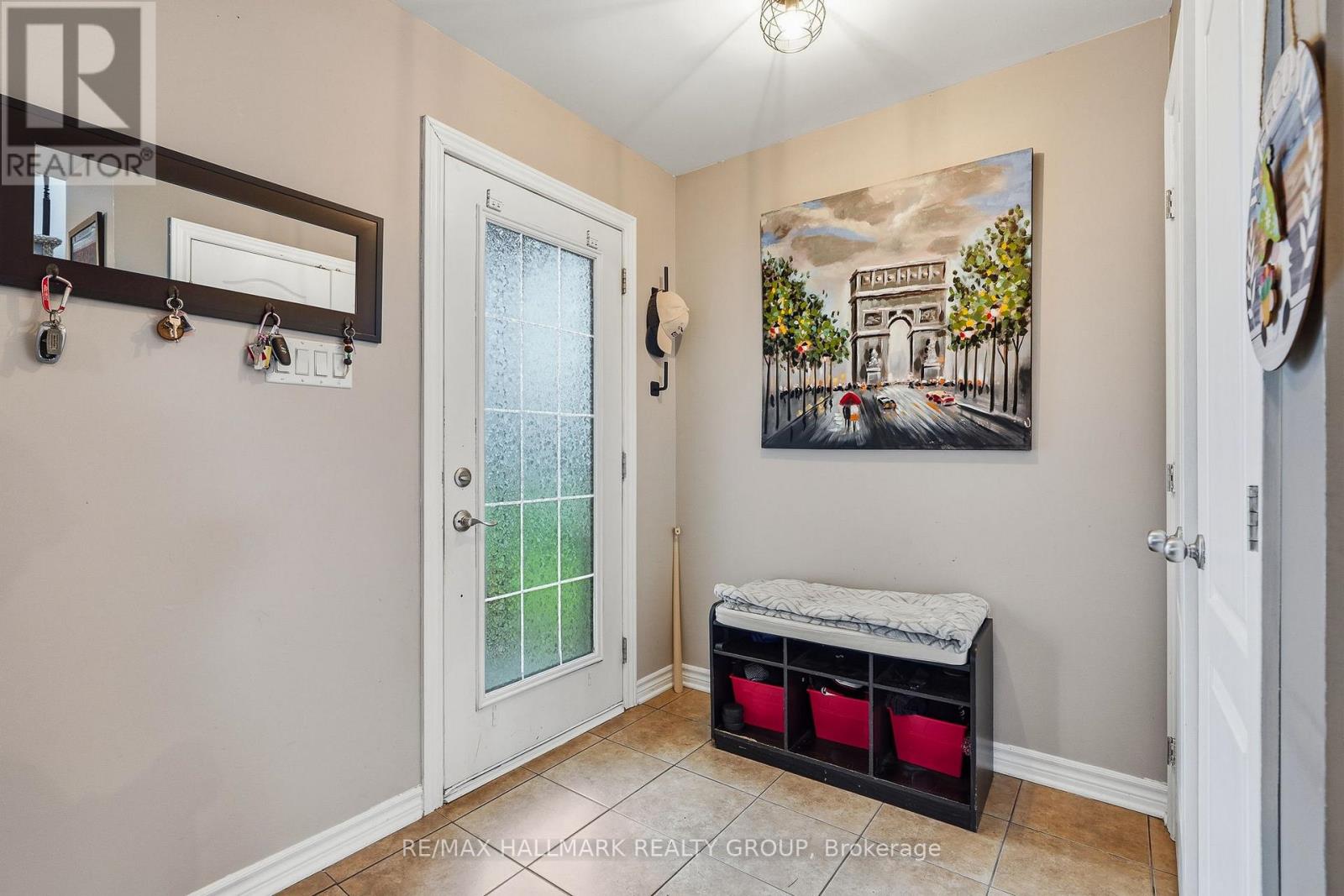 462 DENIS STREET - 6