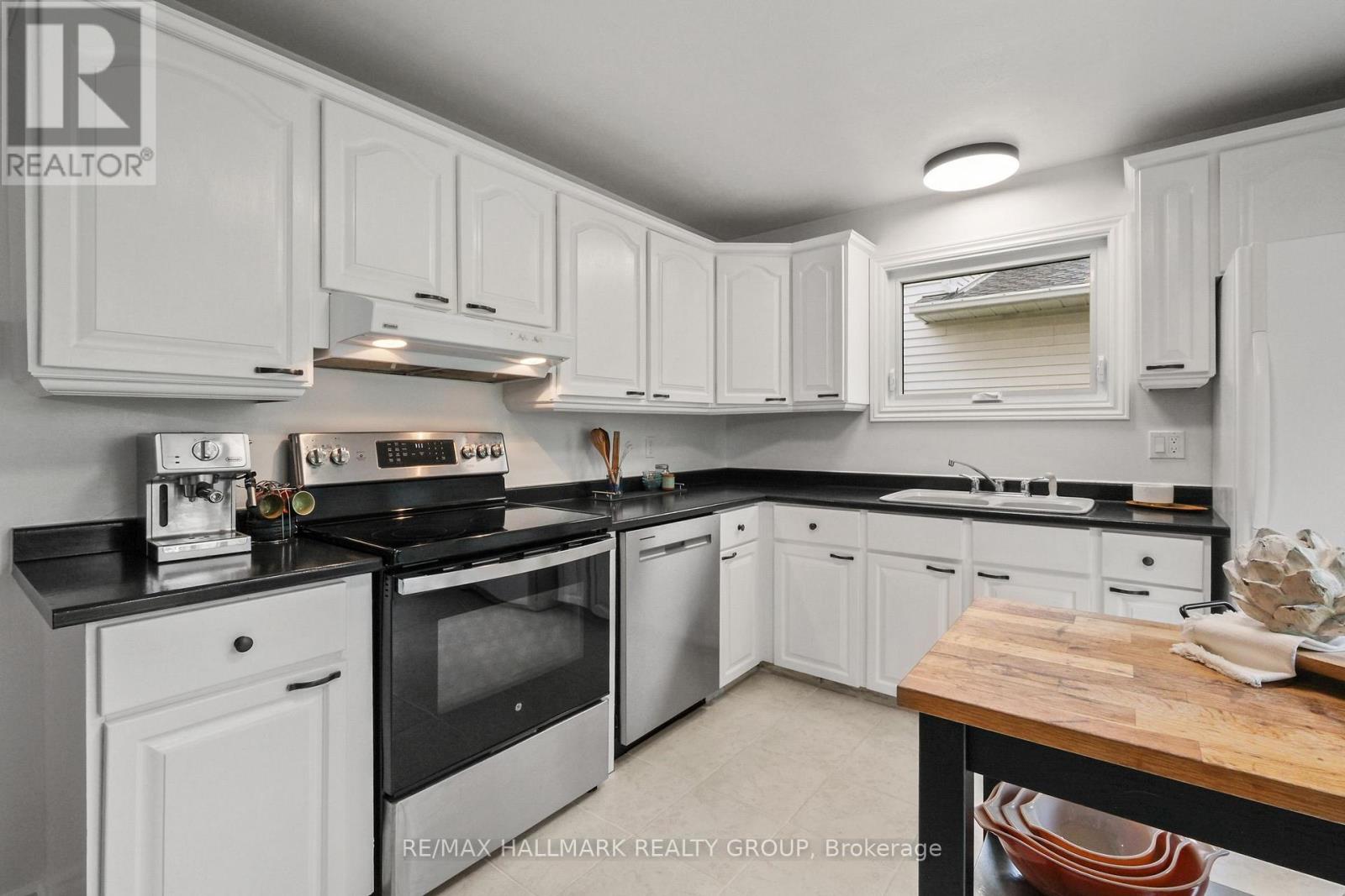 6398 GLEN KNOLLS DRIVE - 12