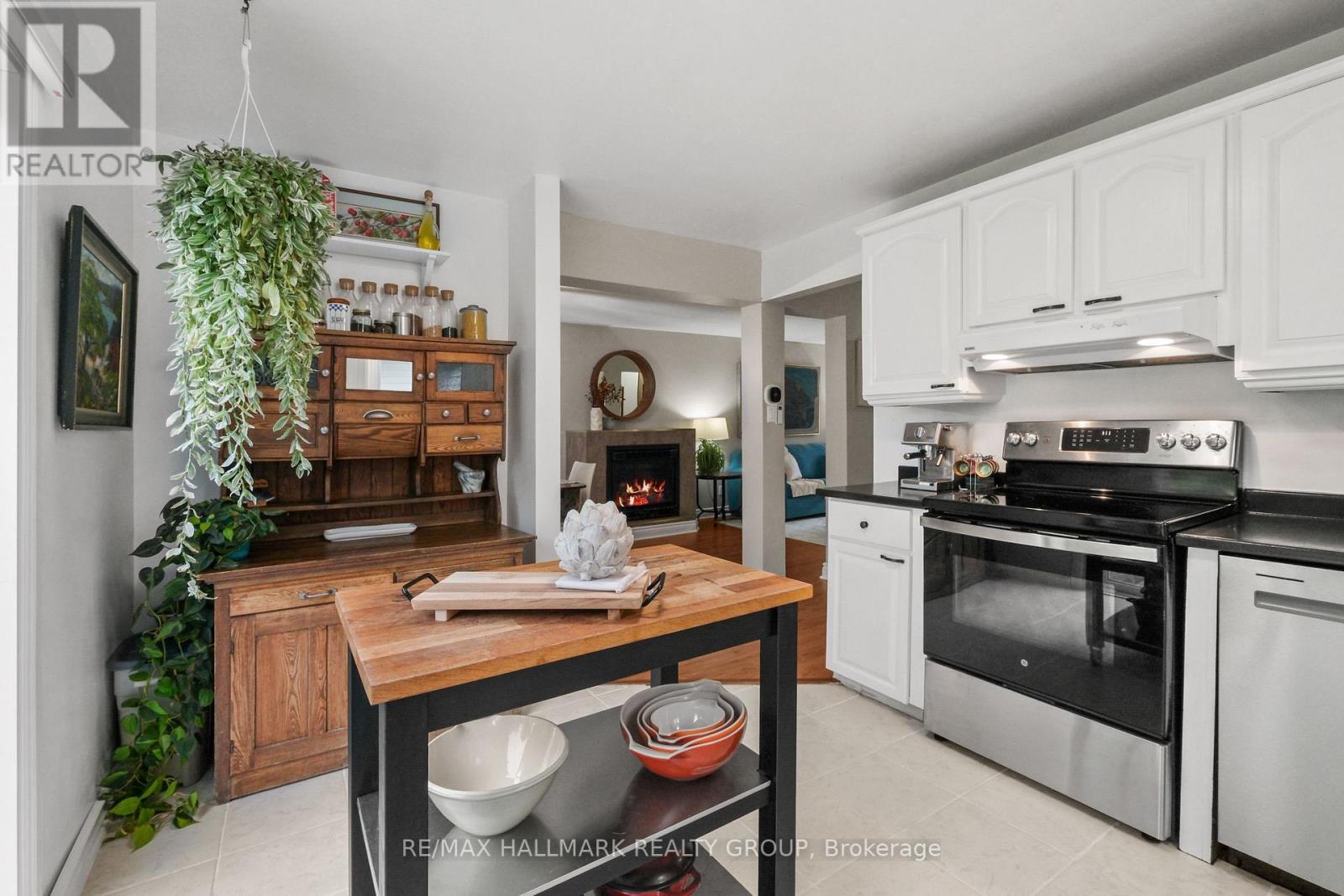6398 GLEN KNOLLS DRIVE - 14
