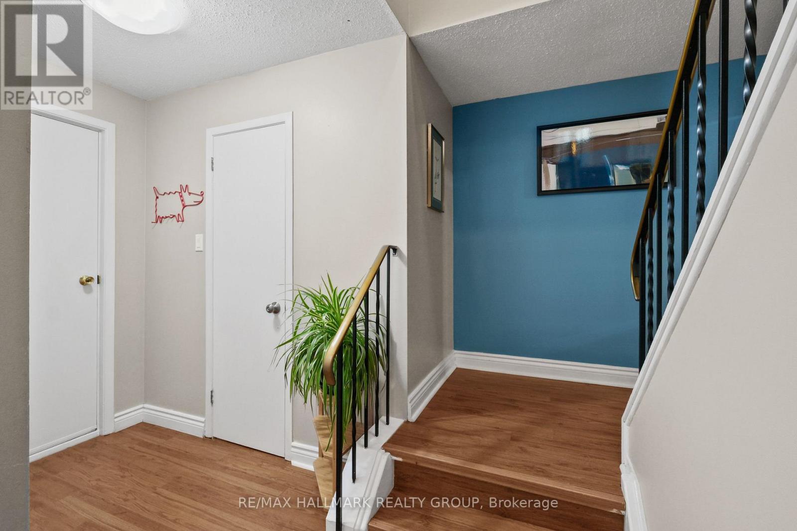 6398 GLEN KNOLLS DRIVE - 17