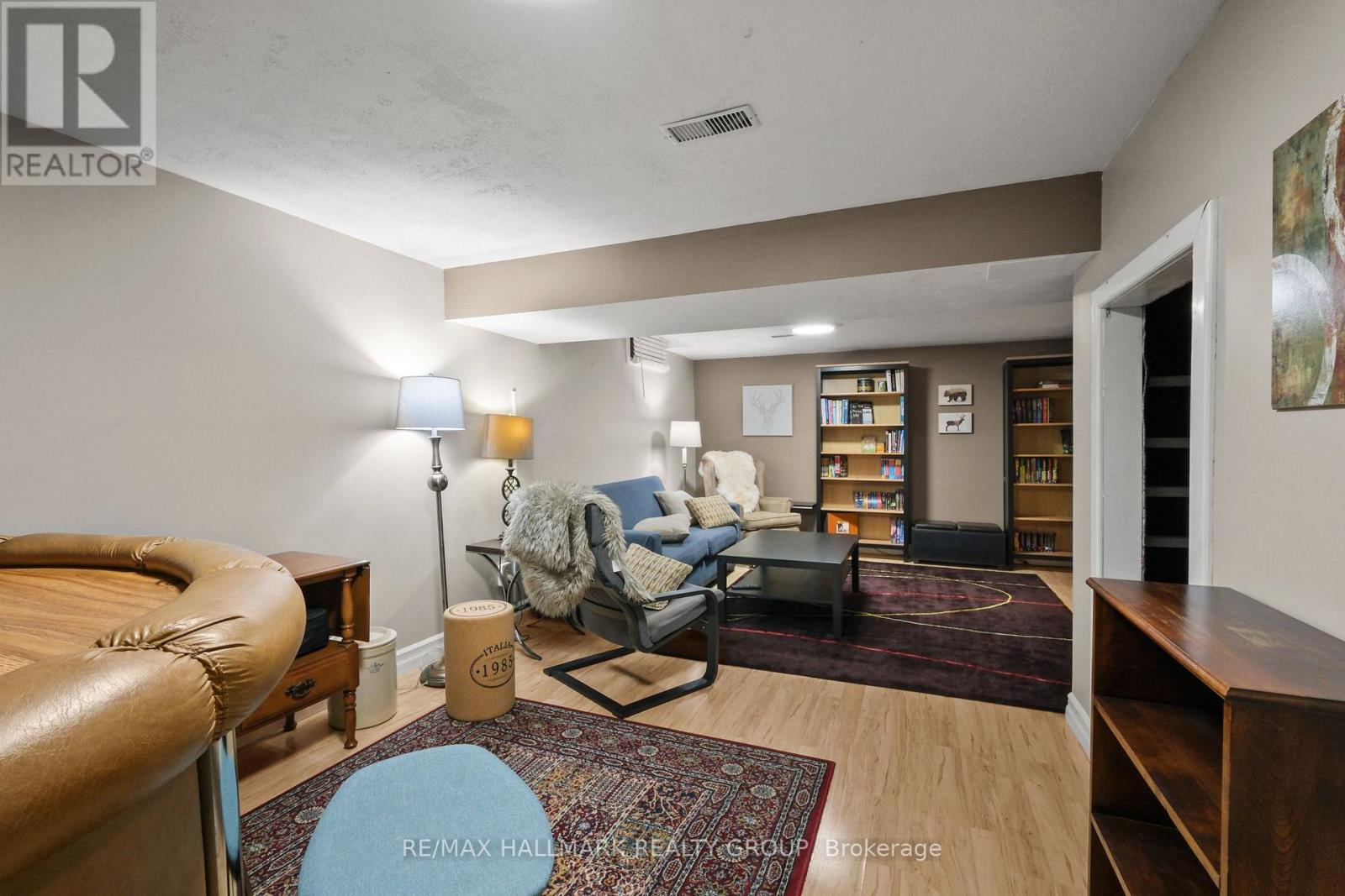 6398 GLEN KNOLLS DRIVE - 29