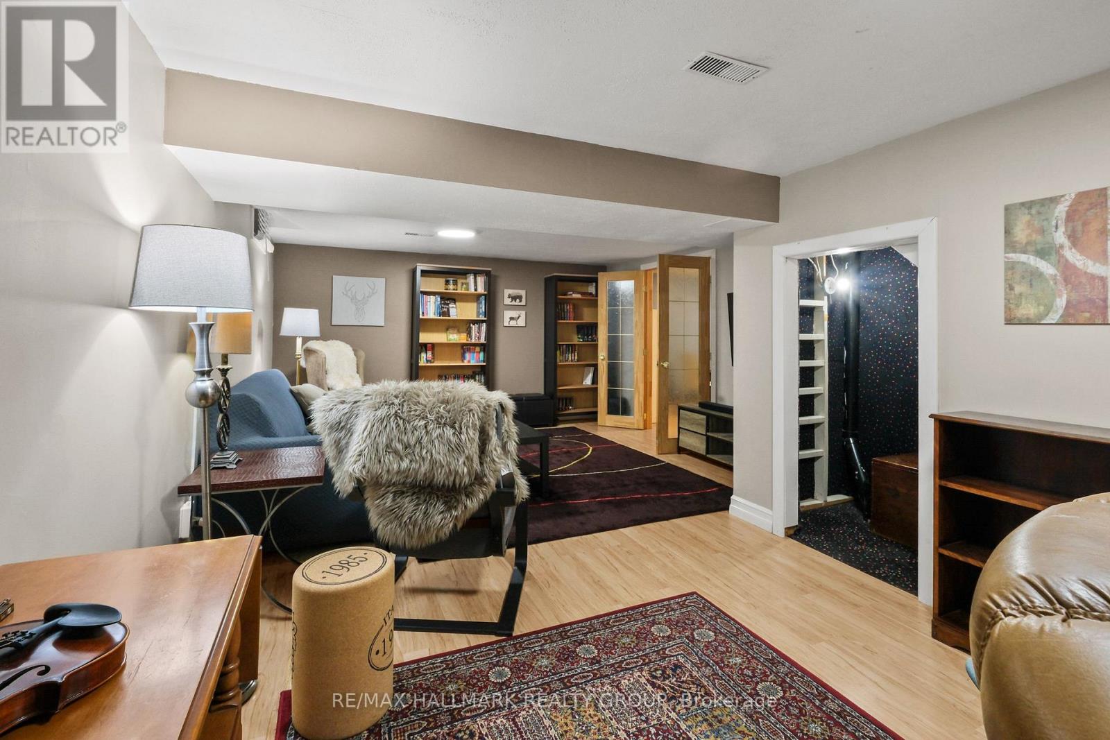 6398 GLEN KNOLLS DRIVE - 30