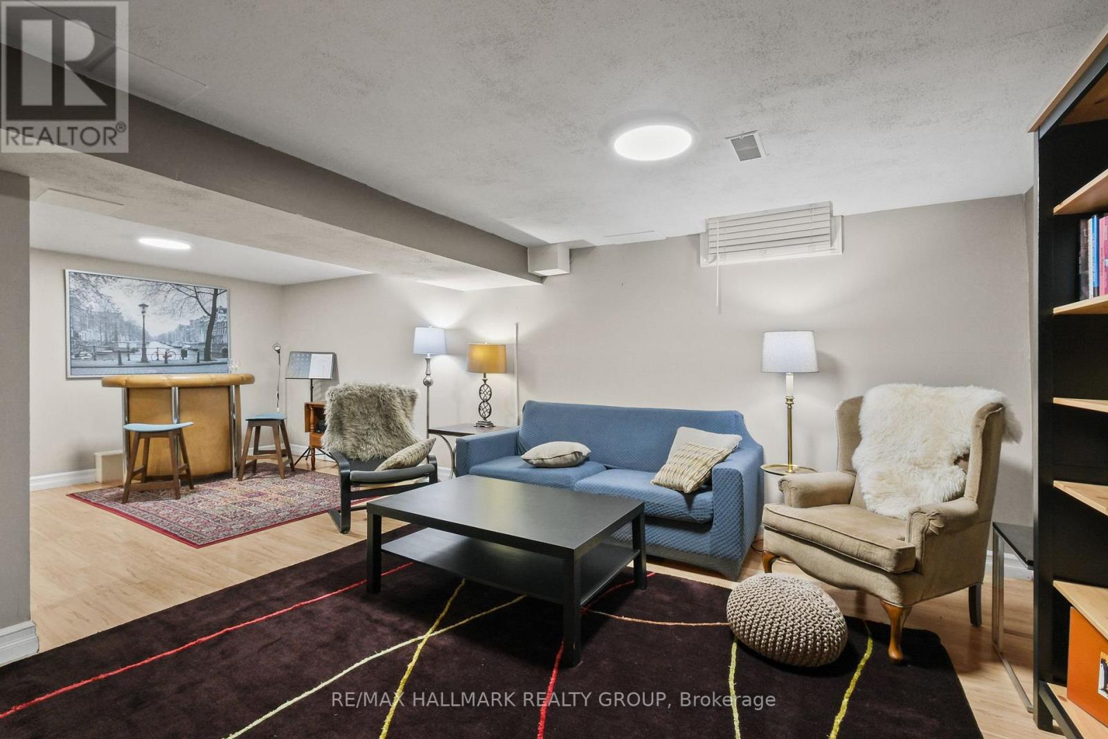 6398 GLEN KNOLLS DRIVE - 32