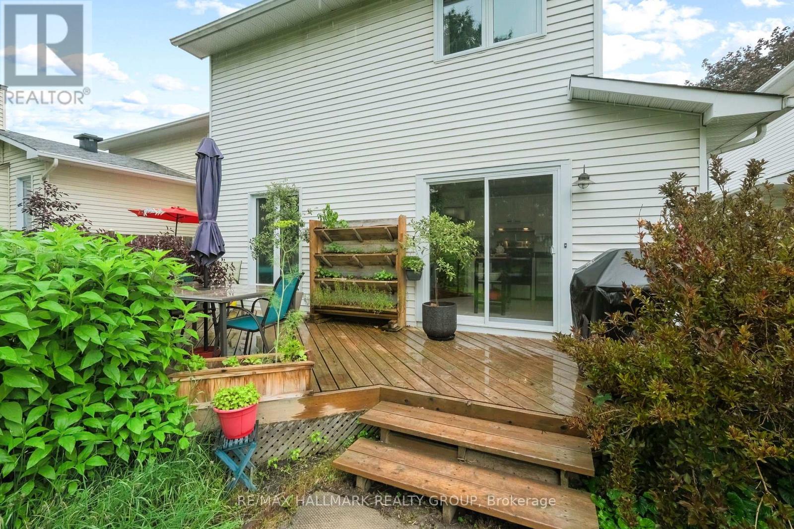 6398 GLEN KNOLLS DRIVE - 35