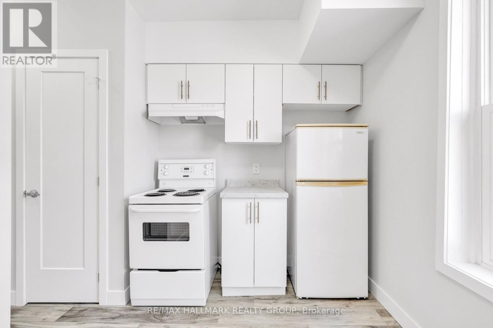 3 – 261 SOMERSET STREET E, Ottawa. Luxury613. By Peter Sagos - Image 11