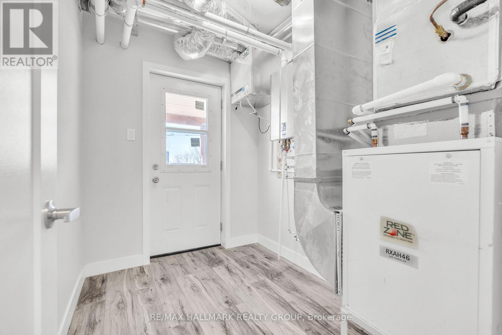 3 – 261 SOMERSET STREET E, Ottawa. Luxury613. By Peter Sagos - Image 13