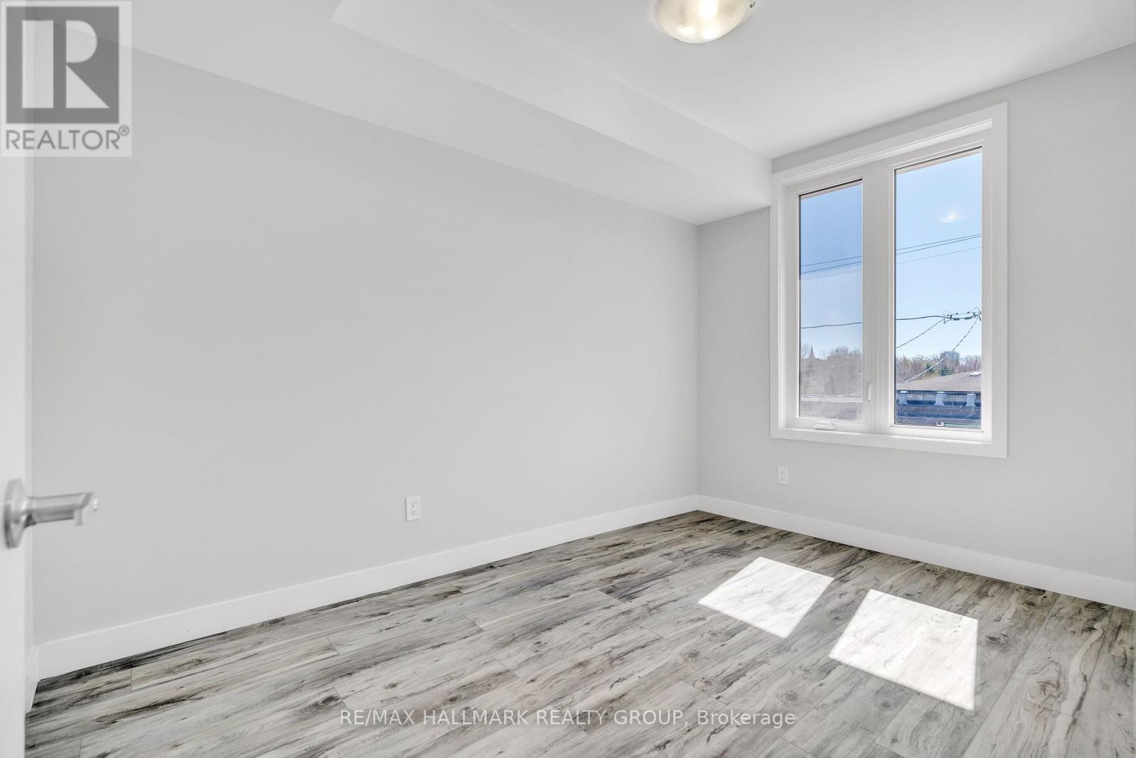 3 – 261 SOMERSET STREET E, Ottawa. Luxury613. By Peter Sagos - Image 6
