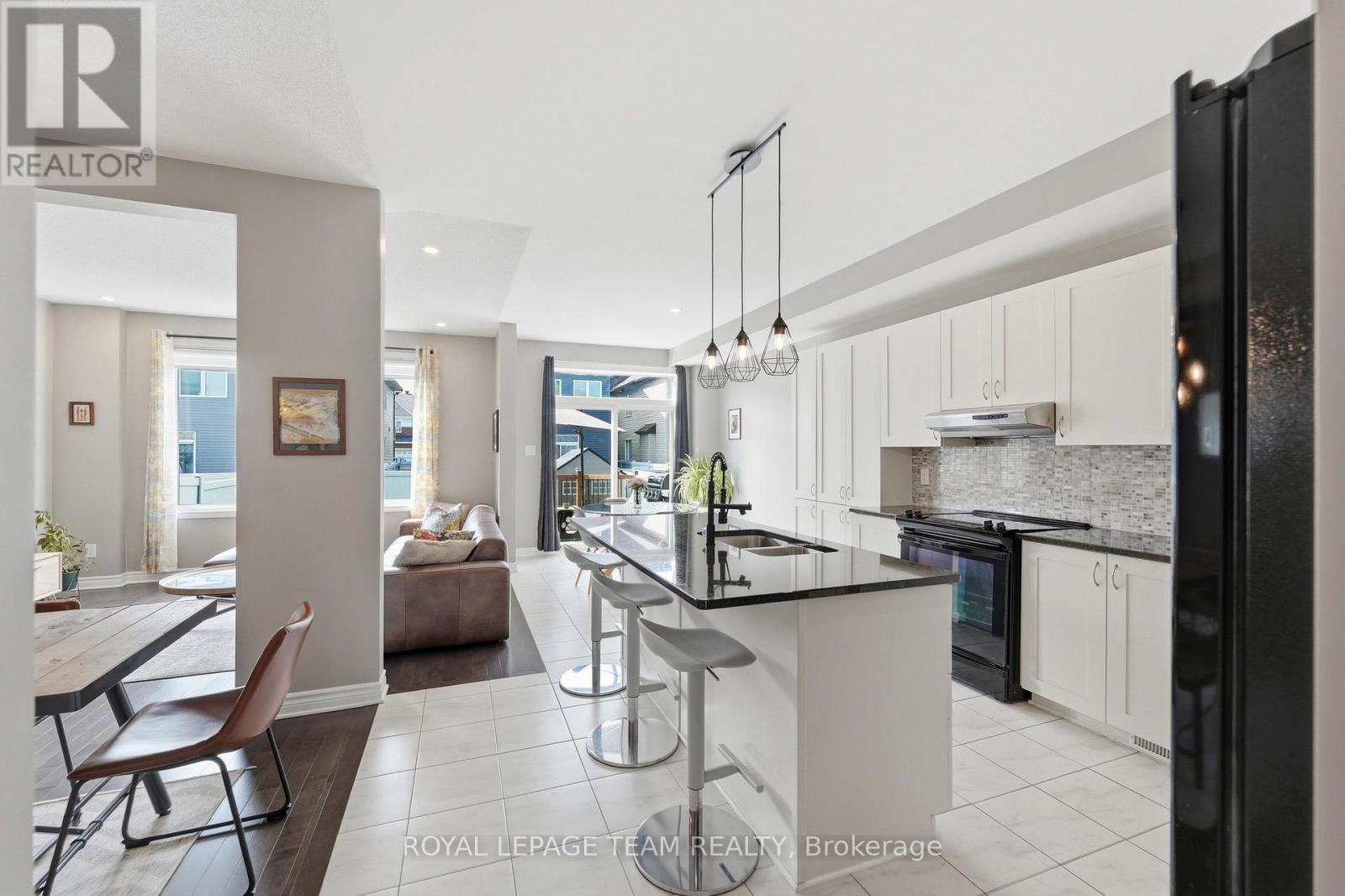 262 HEPATICA WAY, Ottawa. Luxury613. By Peter Sagos - Image 10