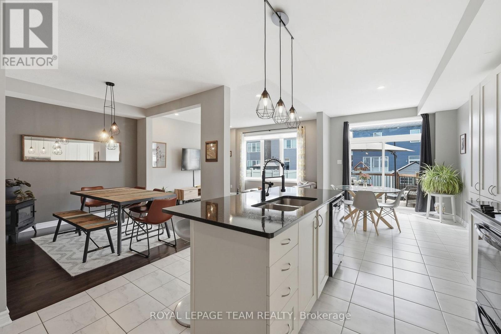262 HEPATICA WAY, Ottawa. Luxury613. By Peter Sagos - Image 17