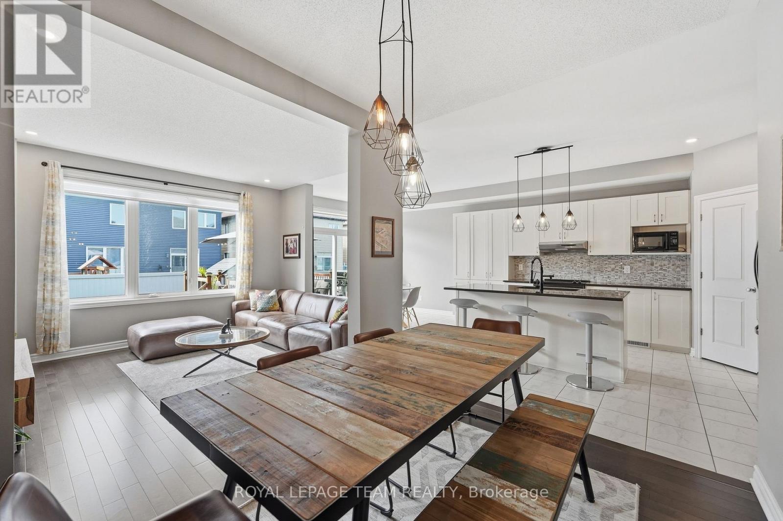 262 HEPATICA WAY, Ottawa. Luxury613. By Peter Sagos - Image 22