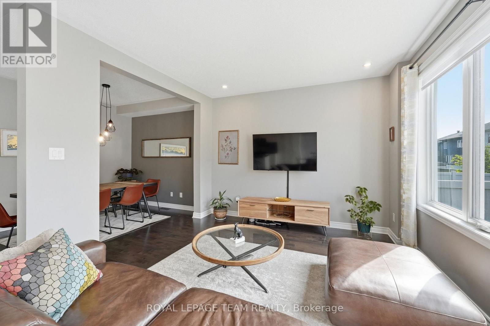 262 HEPATICA WAY, Ottawa. Luxury613. By Peter Sagos - Image 27