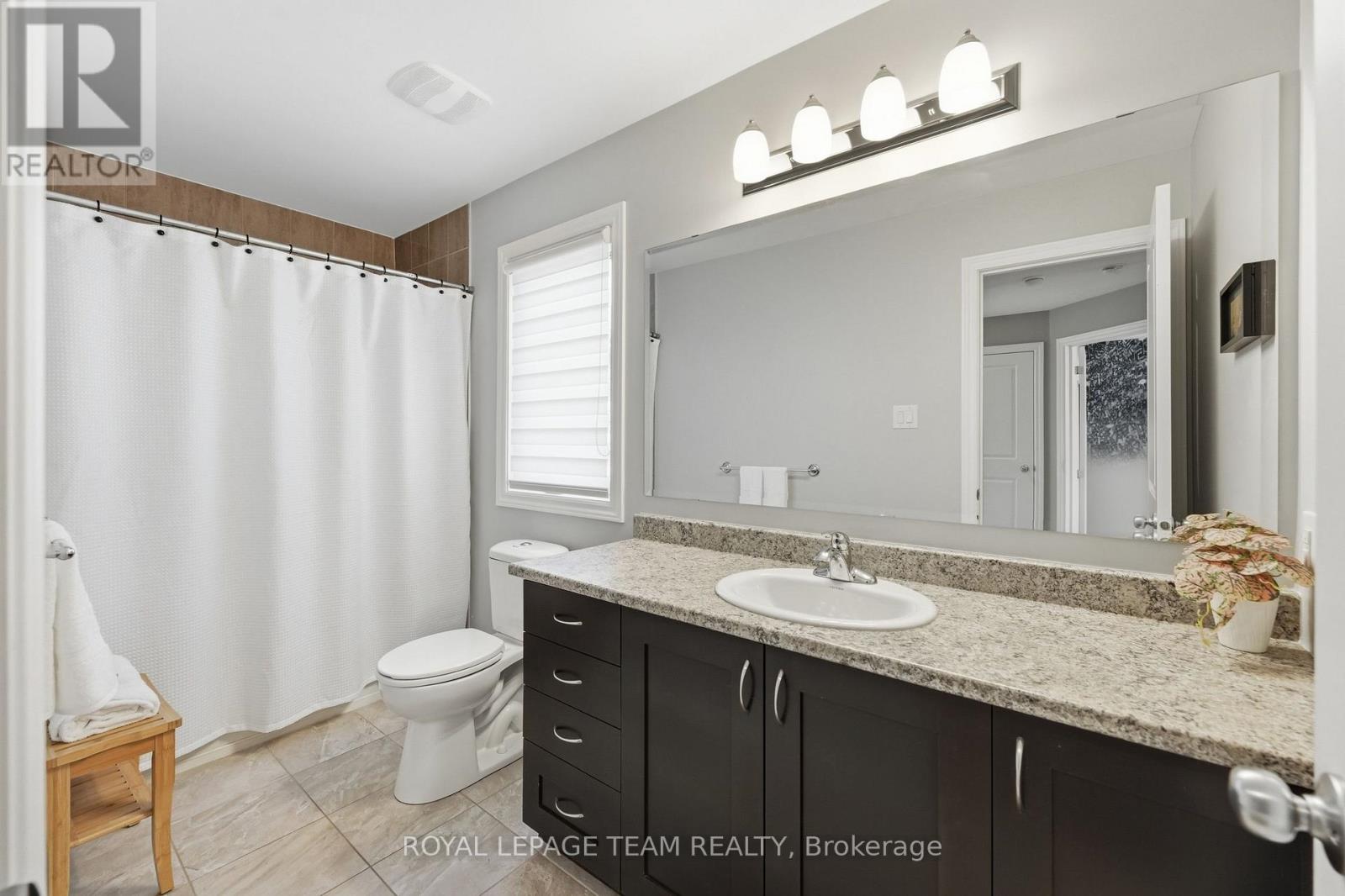 262 HEPATICA WAY, Ottawa. Luxury613. By Peter Sagos - Image 40