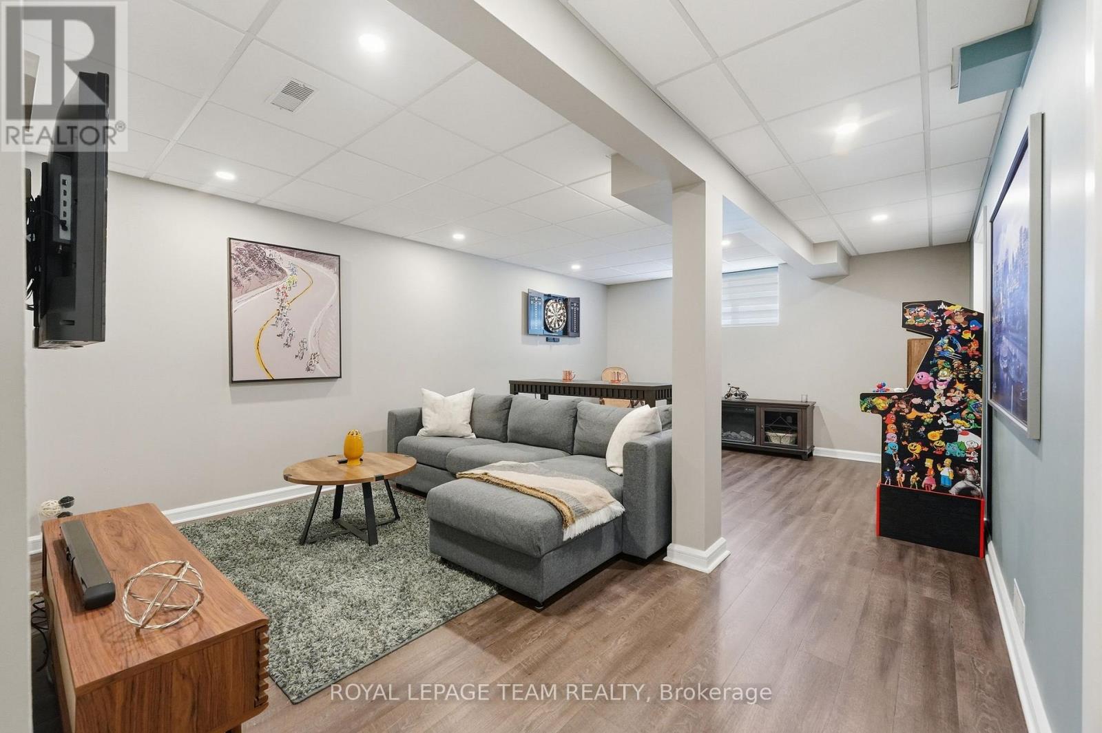 262 HEPATICA WAY, Ottawa. Luxury613. By Peter Sagos - Image 42