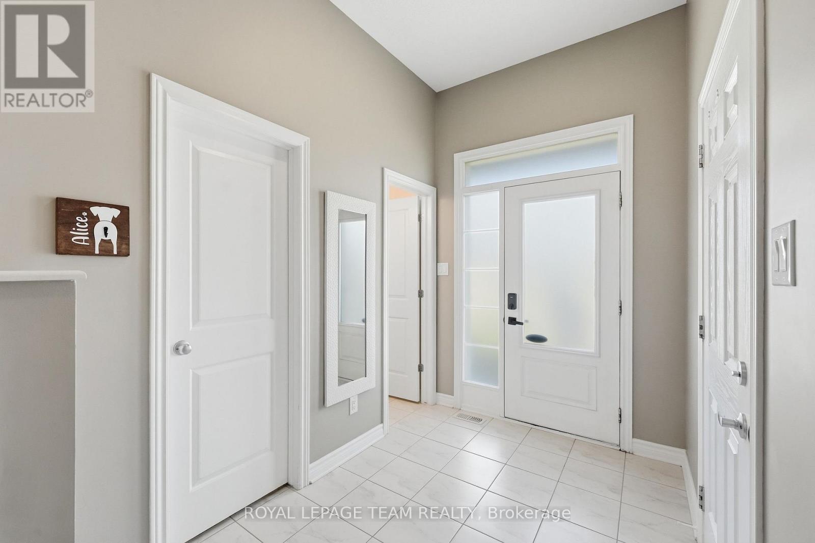 262 HEPATICA WAY, Ottawa. Luxury613. By Peter Sagos - Image 7