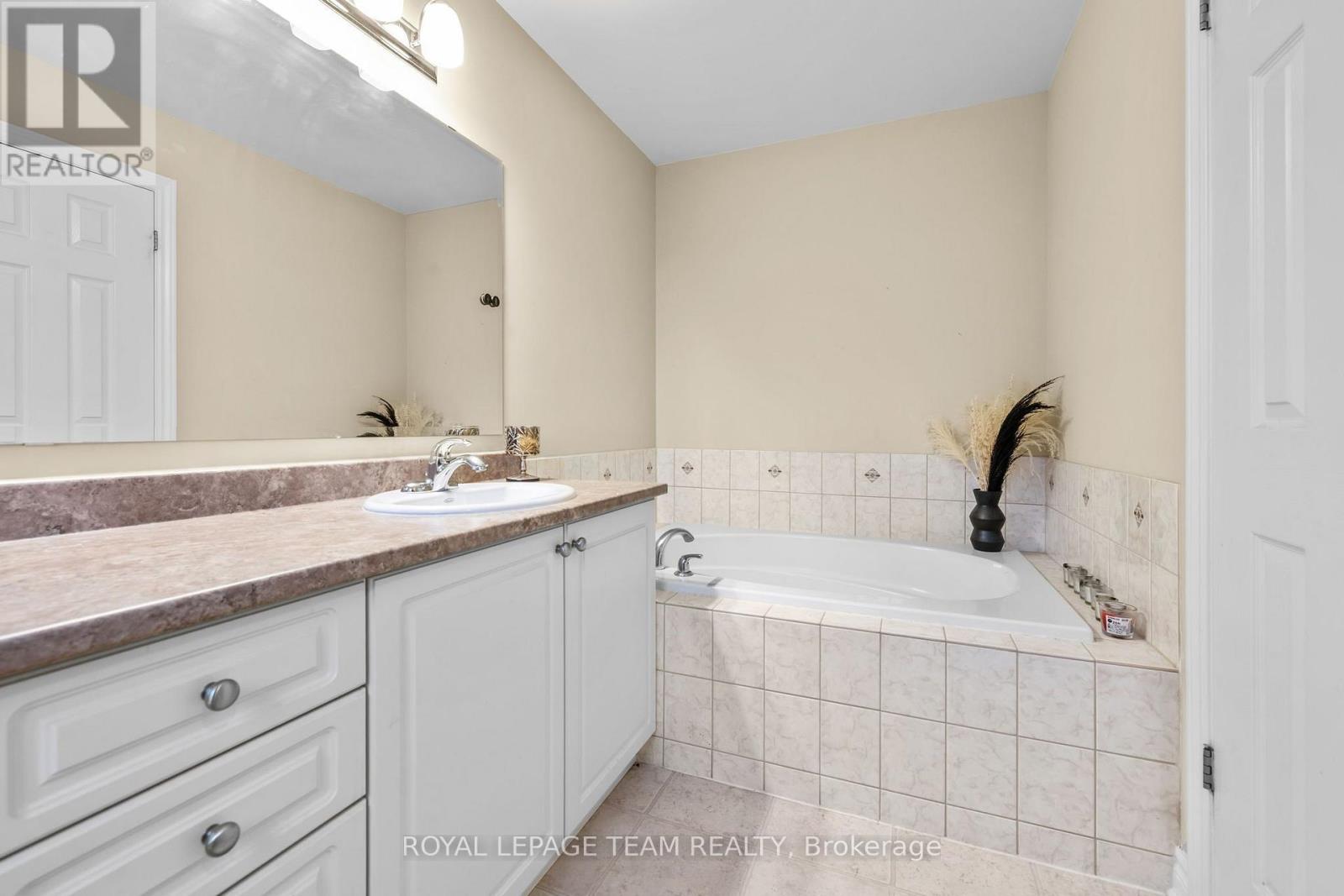200 GERRY LALONDE DRIVE, Ottawa. Luxury613. By Peter Sagos - Image 14