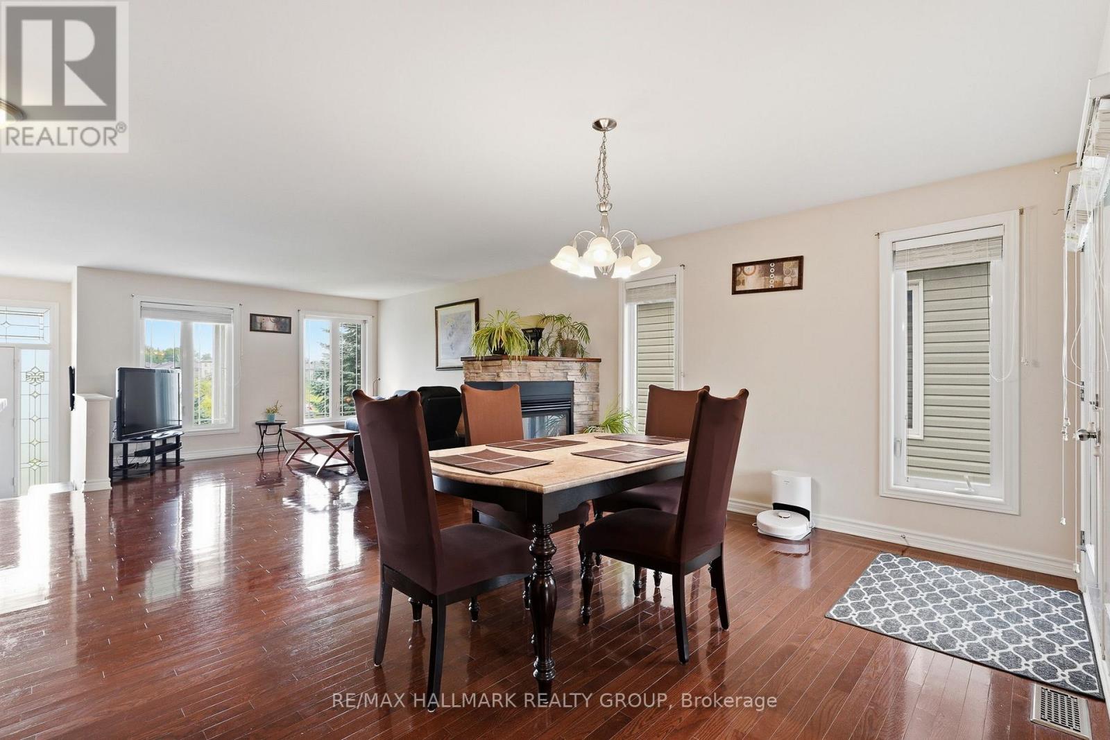127 CASTEL STREET - 10