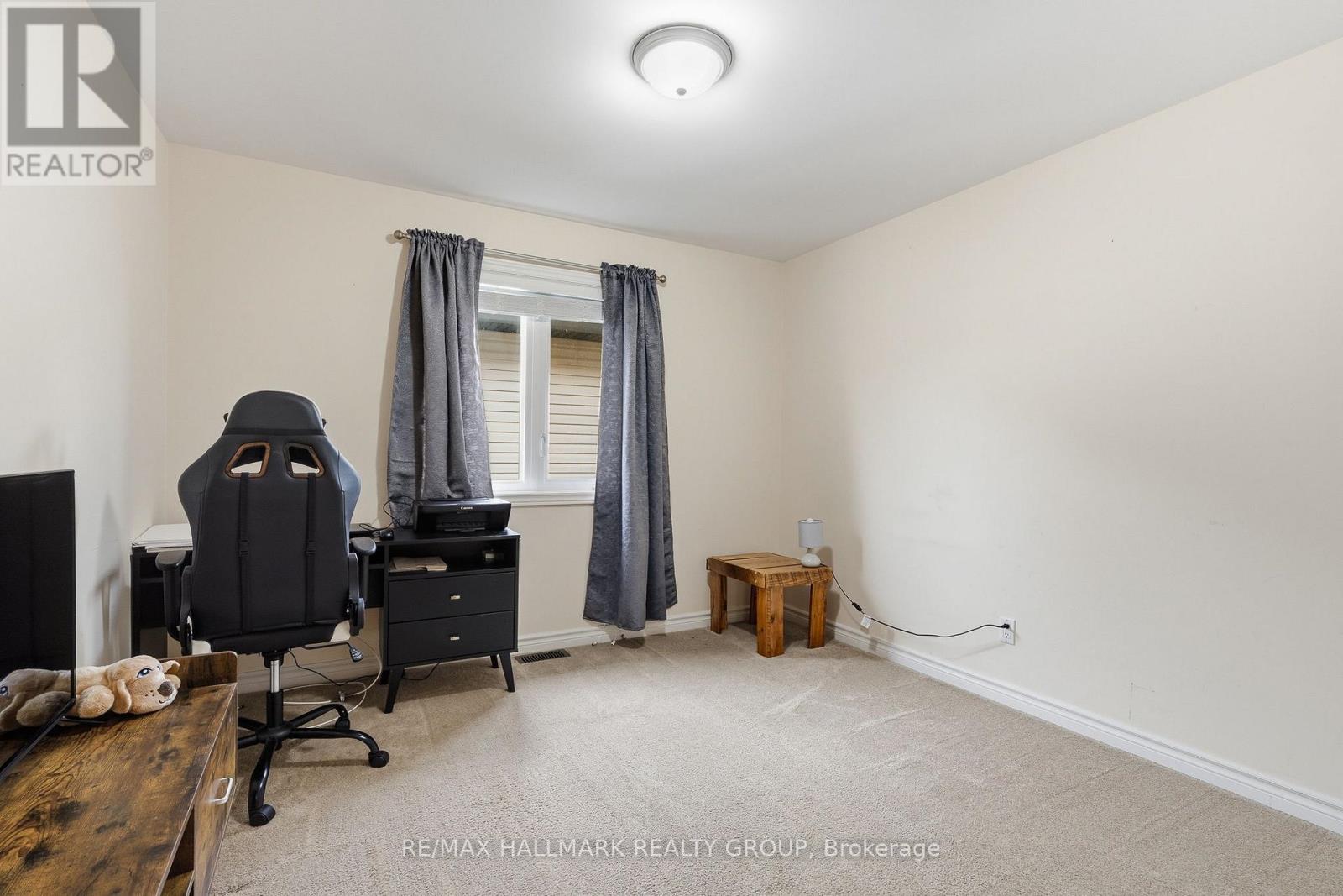 127 CASTEL STREET - 23
