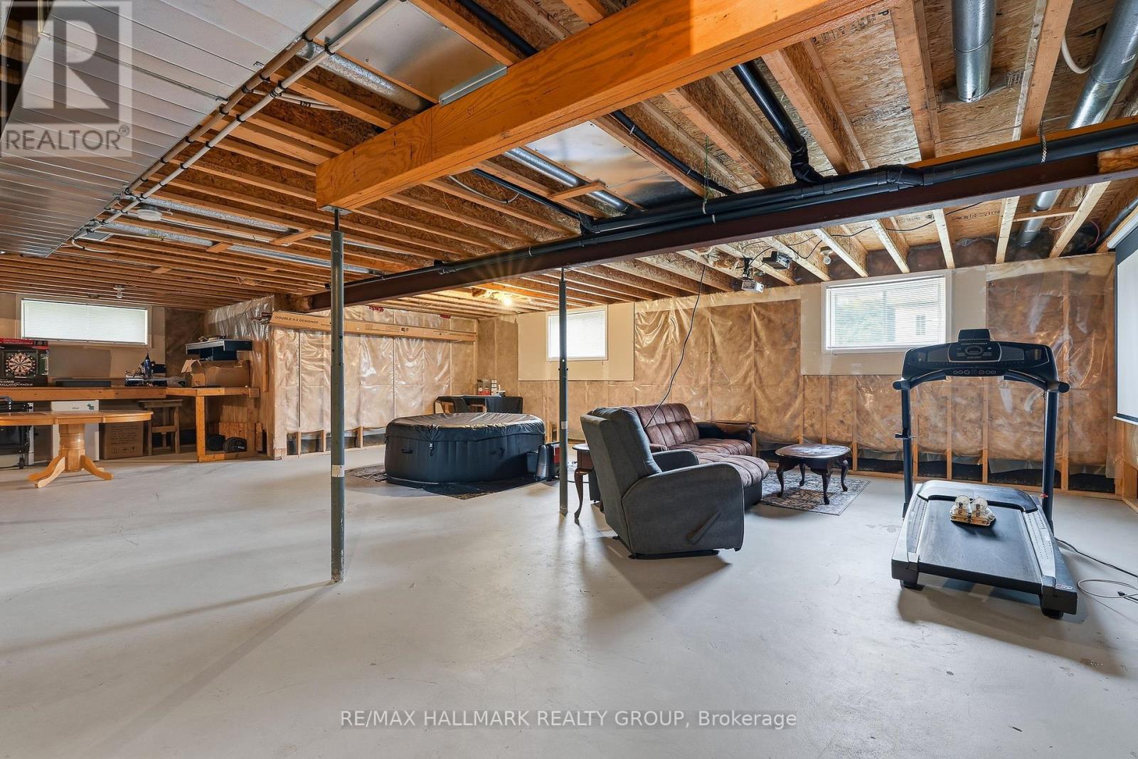 127 CASTEL STREET - 27
