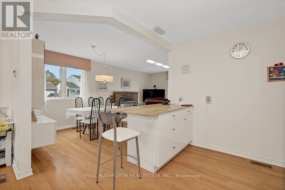 2191 BICKERTON AVENUE - 14