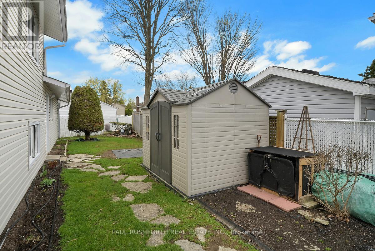 2191 BICKERTON AVENUE - 30