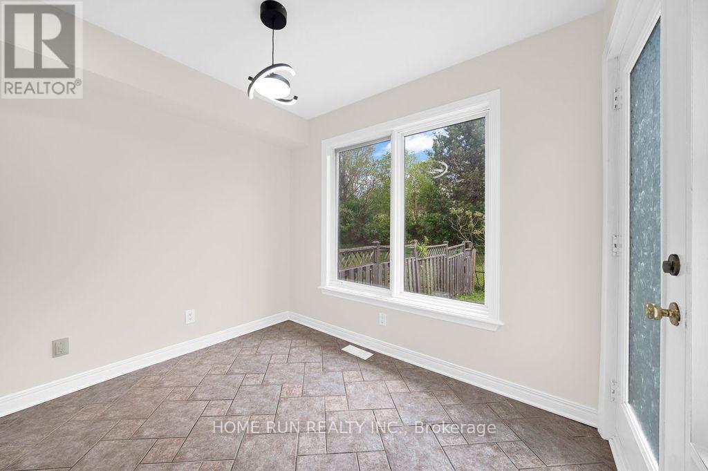 102 KIMBERWICK CRESCENT - 18