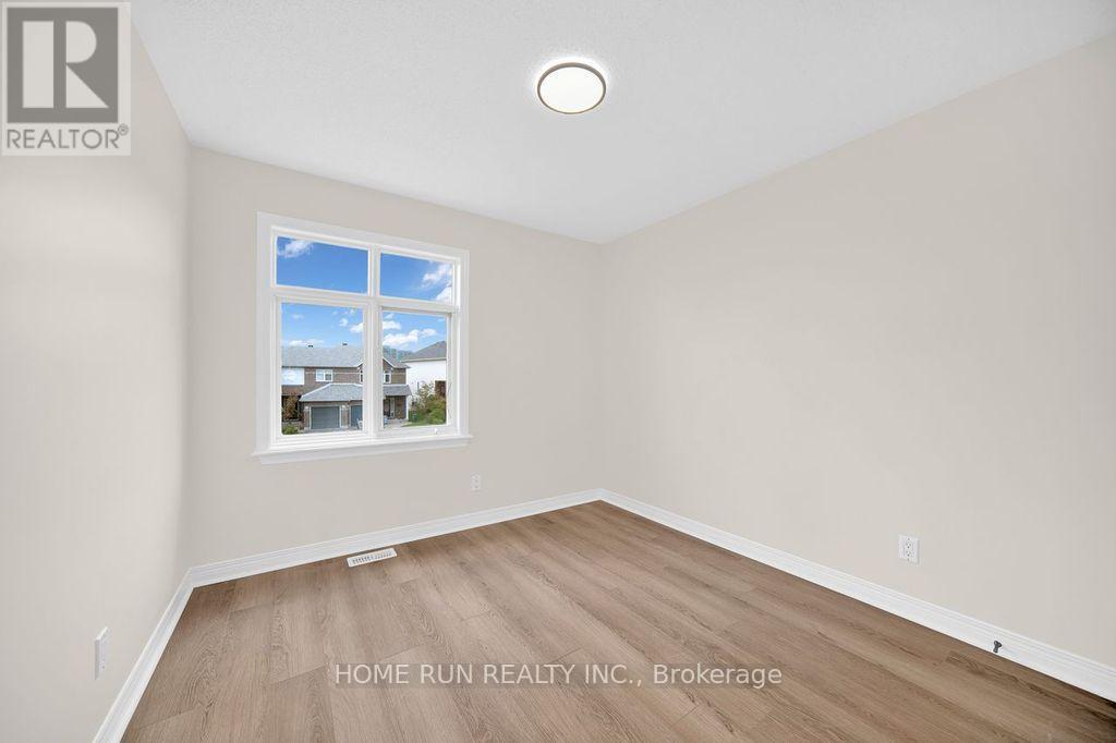 102 KIMBERWICK CRESCENT - 28