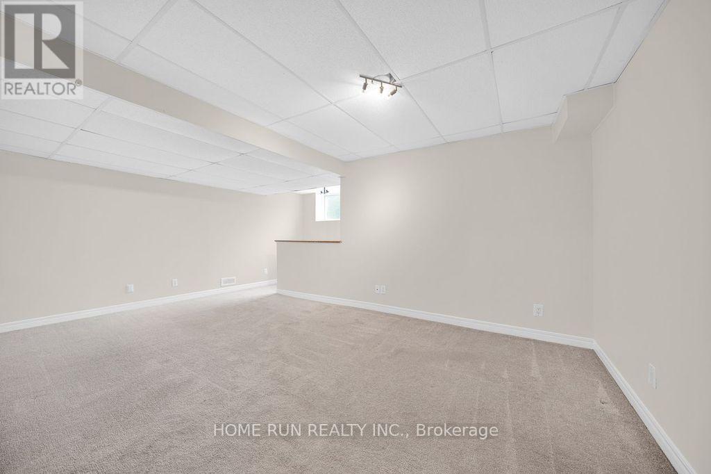 102 KIMBERWICK CRESCENT - 33