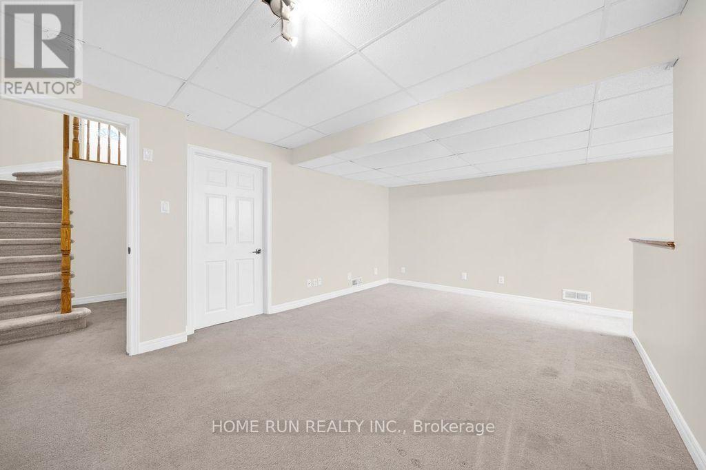 102 KIMBERWICK CRESCENT - 34