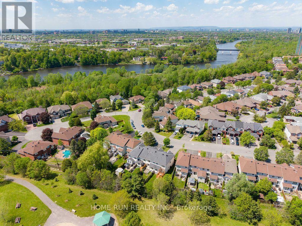 102 KIMBERWICK CRESCENT - 41