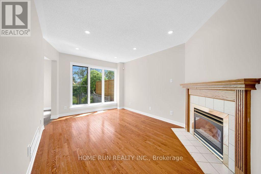 102 KIMBERWICK CRESCENT - 6