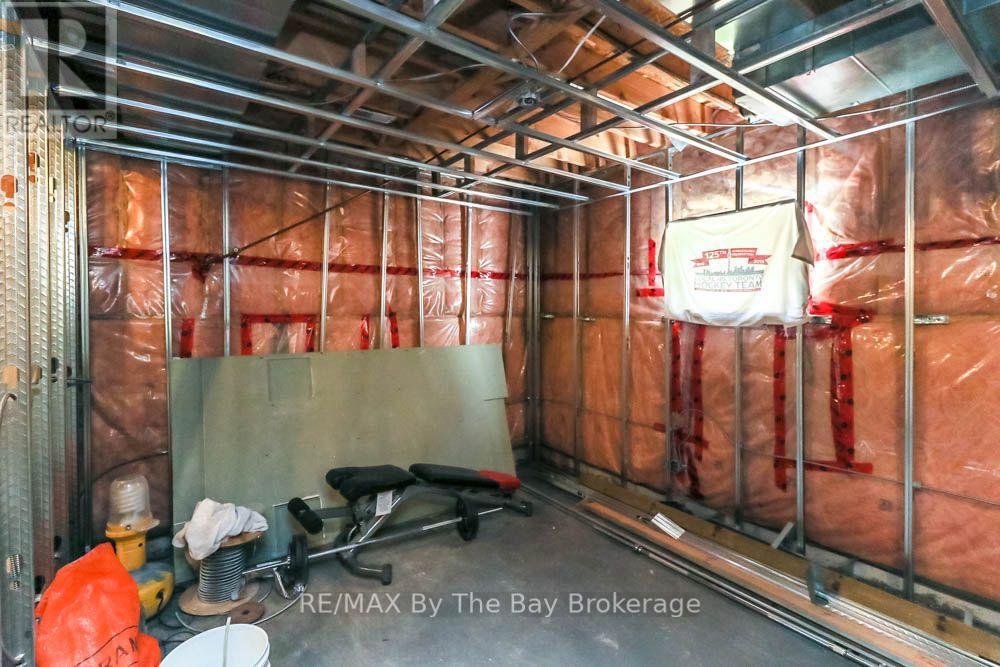 121 ROYAL BEECH DRIVE - 31
