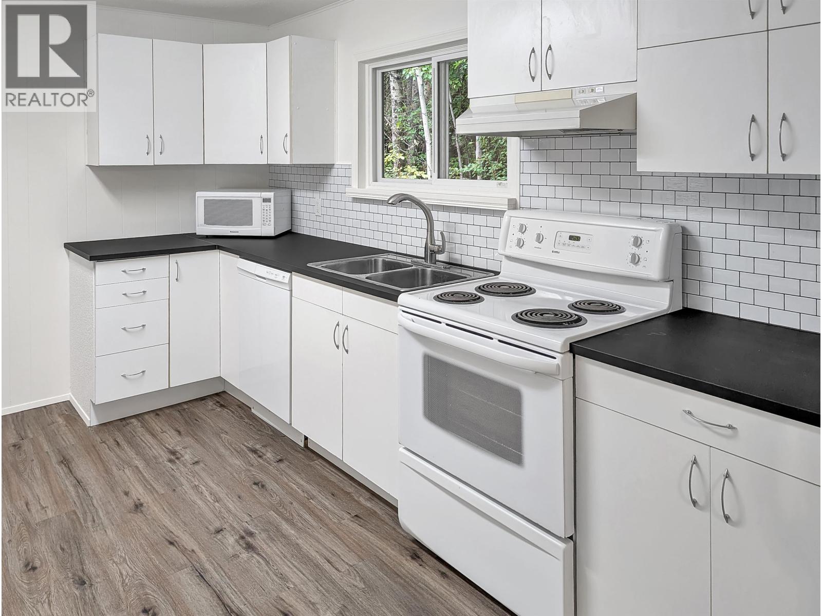 987 BARKERVILLE HIGHWAY, Quesnel