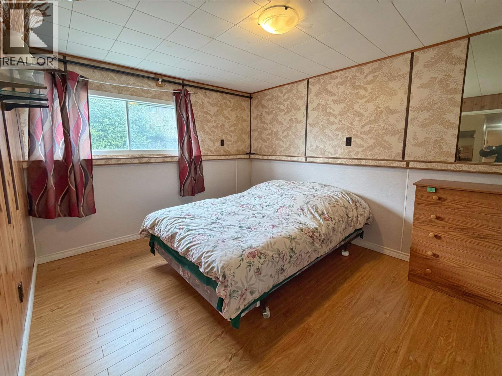 1627 ATLIN AVENUE - 12