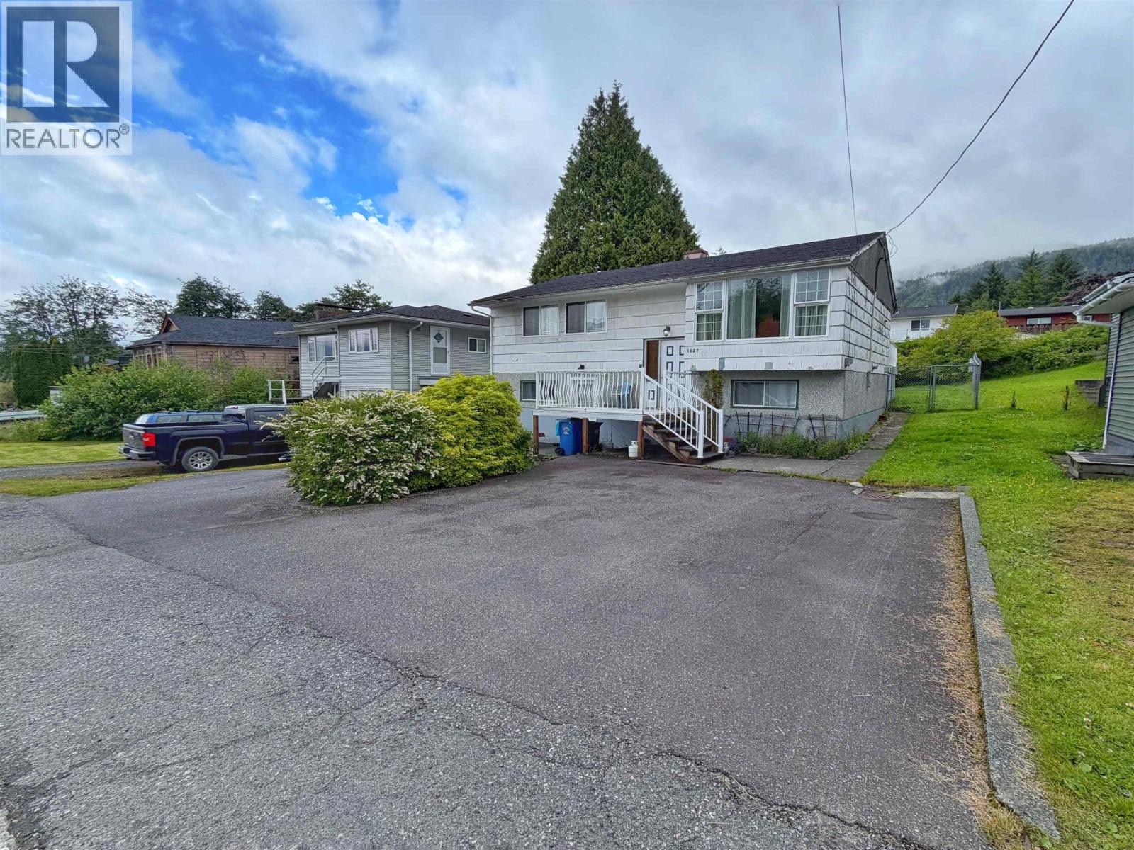 1627 ATLIN AVENUE - 3