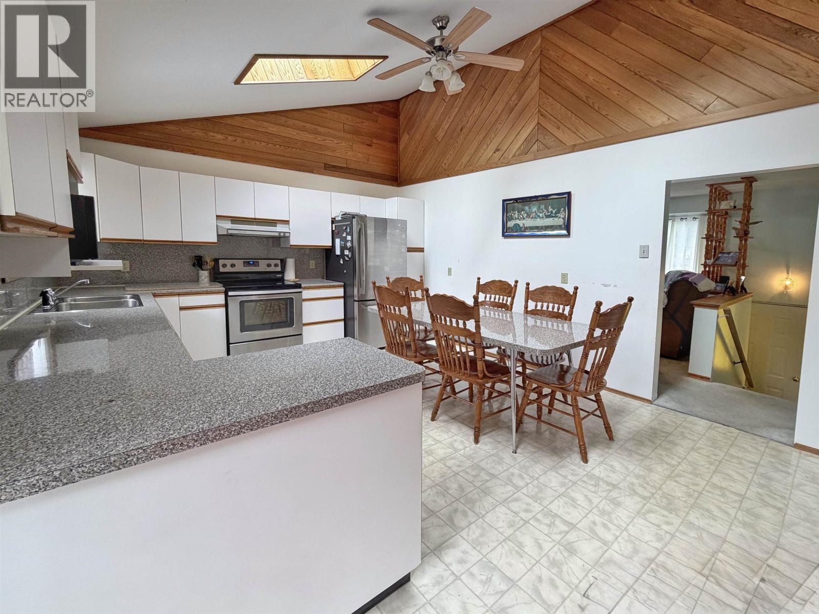 1627 ATLIN AVENUE - 5