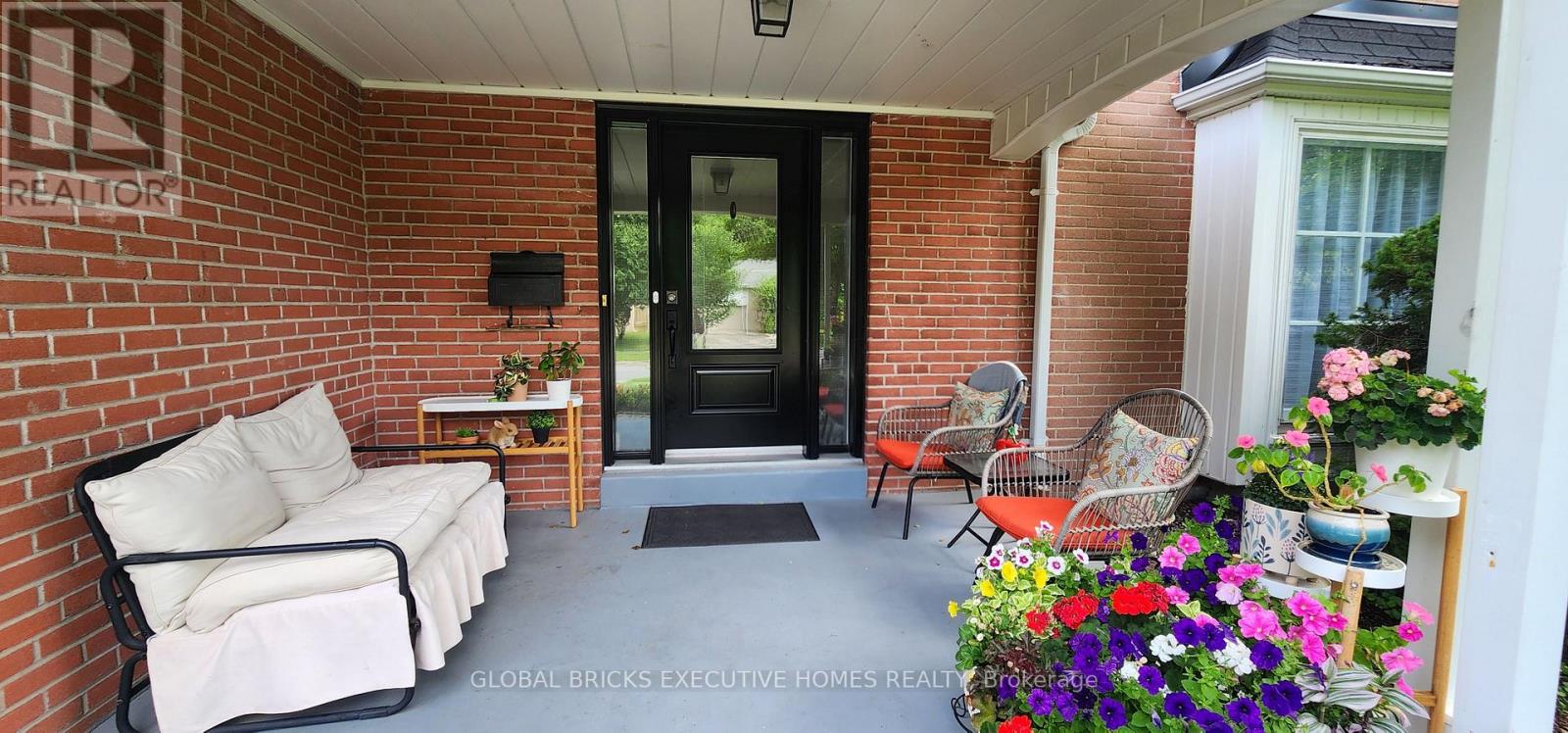 23 WHITEFRIARS DRIVE - 3