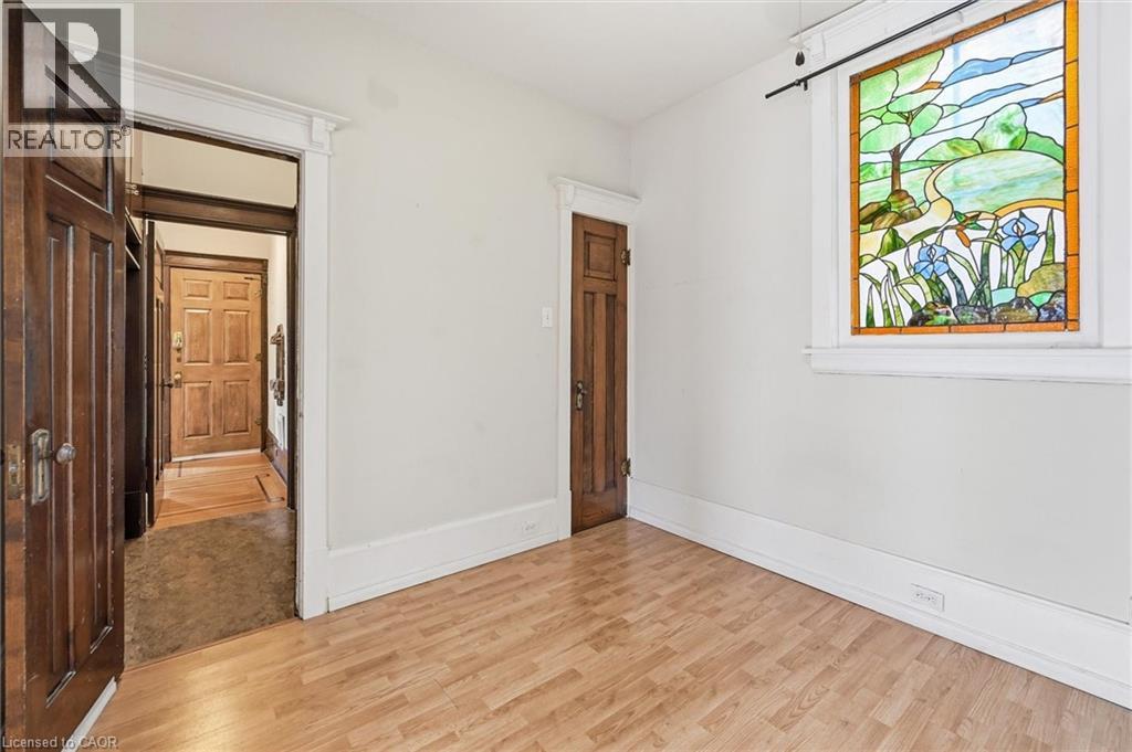 81 CARRICK Avenue - 12