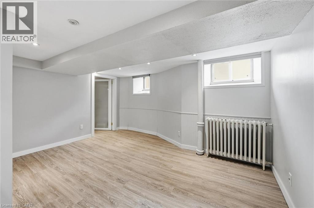 81 CARRICK Avenue - 22
