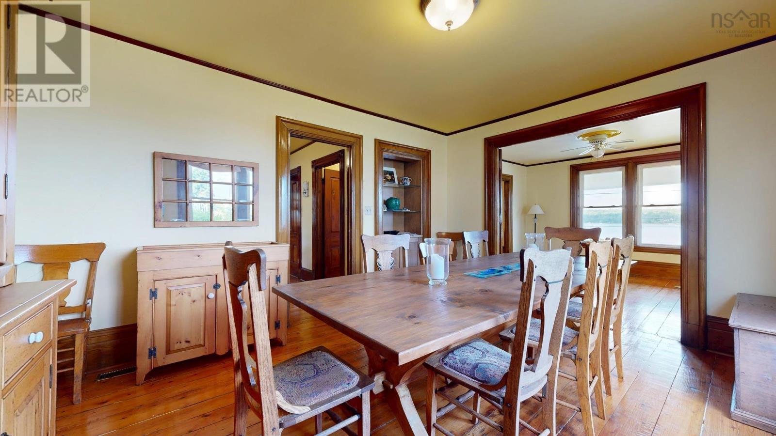 9114 3 Highway, 997 Main St Mahone Bay - 20