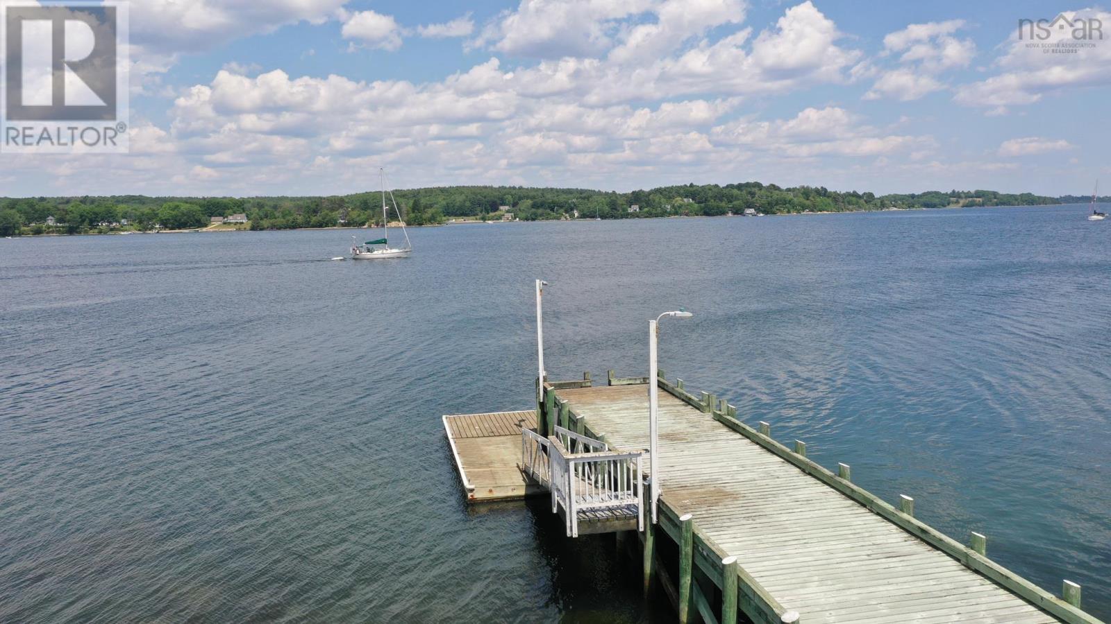 9114 3 Highway, 997 Main St Mahone Bay - 1